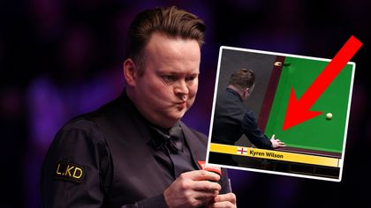 Murphy flouts rules with cheeky hand-assisted black during Masters final