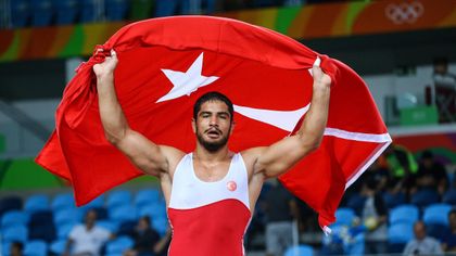 Taha Akgül ile Türkçe öğretmenliğinden Olimpiyat madalyasına uzanan hikâyesi ve fazlasına dair