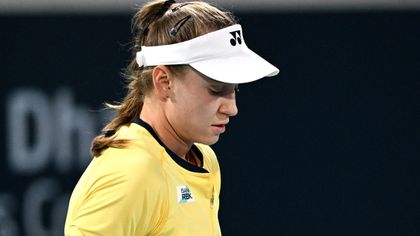 Rybakina battles back to reach quarter-finals in Abu Dhabi, Dart progresses in Romania