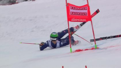 Eslalon gigante, Alta Badia: Aparatosa caída de Zingerle que terminó con los esquís volando