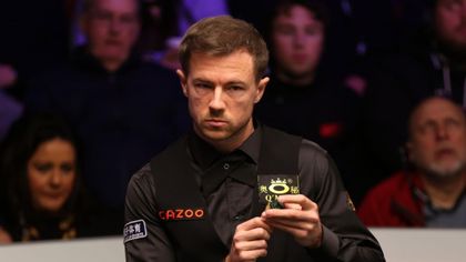 Lisowski edges into lead over Ding after 'incredible' four-ball plant, Wilson in command