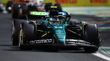 Resumen GP Arabia Saudí: Verstappen no tiene rival; Alonso firma un quinto que confirma la mejoría