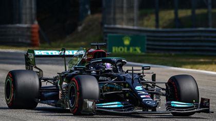 Hamilton im zweiten Monza-Training vorn - Ferrari fliegt ab