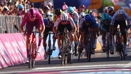 Fantastyczny sprint Polaka w Giro d'Italia. Pierwsze podium od lat