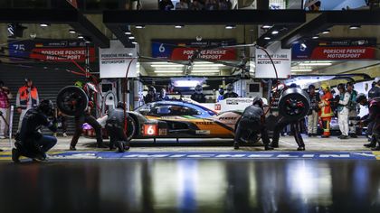 Elárasztották a Porschét a műszaki hibák a Le Mans 24h-n