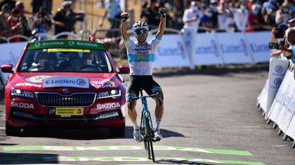 Tour de France | Lutsenko wint op Mont Aigoual, geel blijft bij Yates