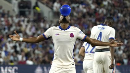 Chelsea beaten on the night by Servette but advance in Conference League