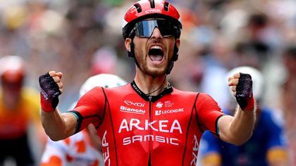 Mozzato wins Tour du Limousin Stage 2 after bunch sprint