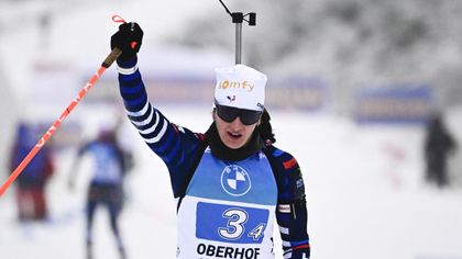 France power to victory in women’s relay at Oberhof biathlon