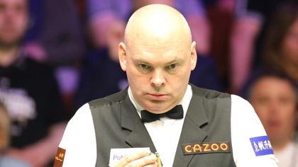 Bingham leads after soaking up early Lisowski barrage