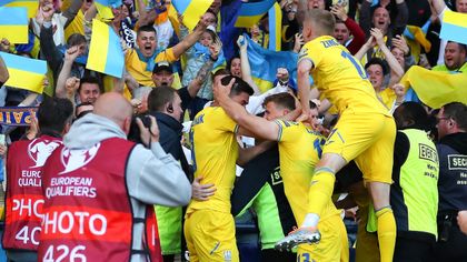 Ucraina a învins în Scoția și e la un meci de Mondial! Momente emoționante pe Hampden Park