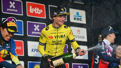 Ronde van Vlaanderen | Vos kan na operatie meer genieten van overwinning - “Ben beter in balans”