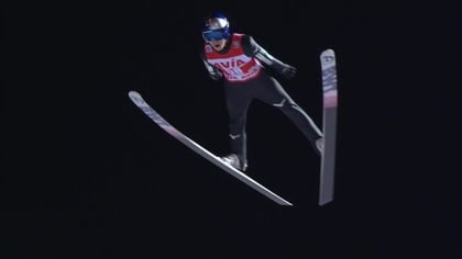 Ryoyu Kobayashi avisa en la clasificación con un salto de 133 metros en Klingenthal