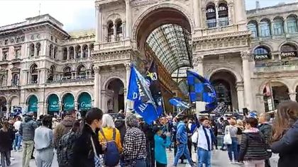 Inter: tifosi in piazza Duomo per la festa scudetto