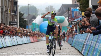 Watch finish of Stage 3 of Tour of Benelux as Teunissen nets win