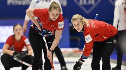 Curlingkvinnene slo tilbake i EM – tok sin fjerde seier