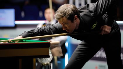 Lisowski takes three-frame lead in first session against Stevens in qualifiers