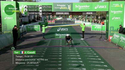 Casoli vince la Maratona di Parigi disabili