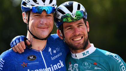 Cavendish celebrates the return of Jakobsen to cycling