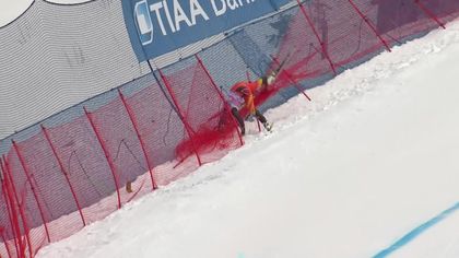 Esquí alpino, Copa del Mundo: Crawford se queda enganchado en las redes