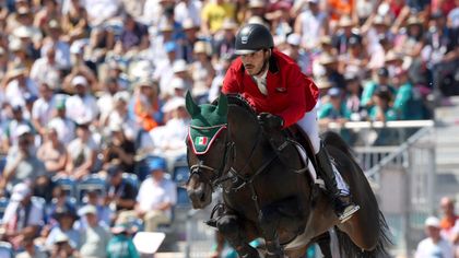 'Wow' – Azcarraga clings to horse to avoid being dumped into water hazard