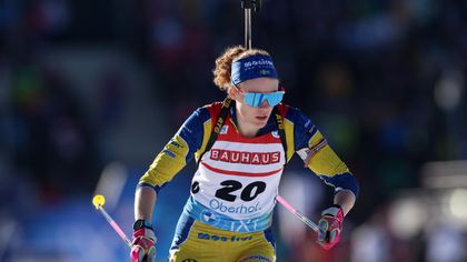 Kettős svéd siker a nőknél 15 km-en, Öberg egy lövőhibával is világbajnok - Összefoglaló