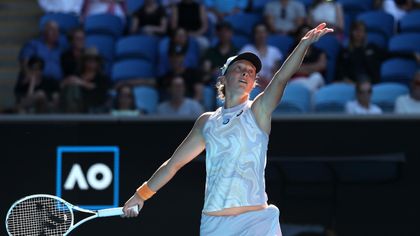 Australian Open | Iga Swiatek is binnen het uur klaar met Cristina Bucsa
