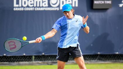 Highlights: De Minaur beats Raonic to reach semi-finals of Libema Open
