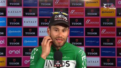Giro d’Italia | “Het Gardameer is als mijn tweede huis” – Pippo Ganna emotioneel na tijdritwinst