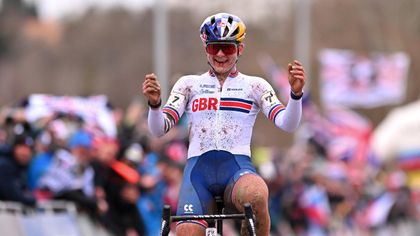 Highlights: Backstedt claims first U23 title at Cyclo-cross World Championships in Tabor
