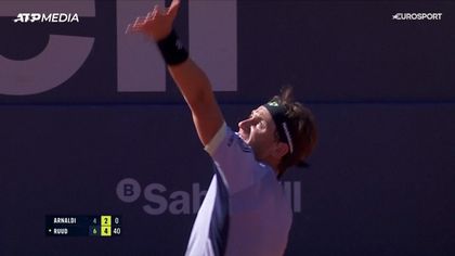 Skrót meczu Arnaldi – Ruud w ćwierćfinale turnieju ATP w Barcelonie