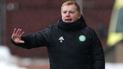 Fortement distancé par les Rangers, Lennon quitte ses fonctions d'entraîneur du Celtic