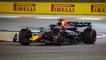 Dominio Verstappen nel primo GP: Sainz 3° davanti a Leclerc
