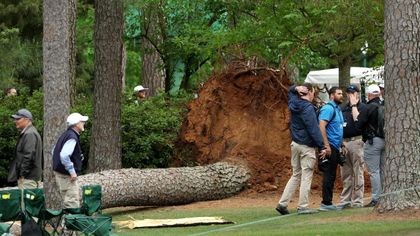 Un drame évité de justesse : trois arbres tombent dans la zone des spectateurs à Augusta