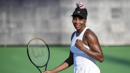 Venus Williams, 43 ans et invitée, s'offre la 14e mondiale Kudermetova