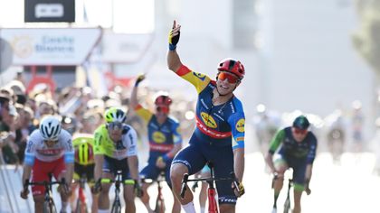Vuelta a Valencia Jonathan Milan victory caps big day for Lidl Trek with Stage 3 win after Mads Pedersen triumphs