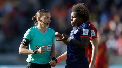 WK vrouwen | “Jij ook doei!” - Amerikaanse wereldkampioene reageert op Beerensteyn