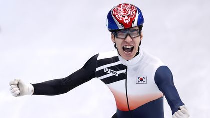 Hwang emerges from stacked 1500m with gold, GB's Treacy ninth
