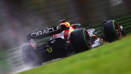 Jön a szezon első sprintfutamos hétvégéje, Verstappené a pole, Hamilton csak a 7. sorból indul