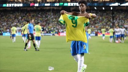 Endrick imite Pelé et le Brésil s'enflamme : "Vous êtes tous fous !"