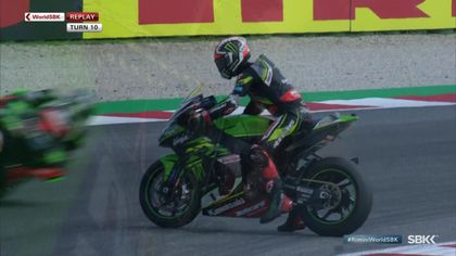 Superbikes Misano, Superpole (2ª carrera): Extrañísima caída de Rea, hizo 'la croqueta' con la moto