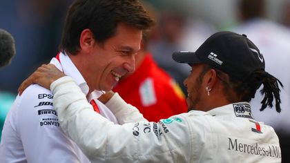 Șeful Mercedes: "Dacă nu-i oferim o mașină câștigătoare lui Hamilton, va pleca!"