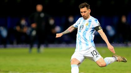 Messi, che punizione contro l'Ecuador! Guarda il gol