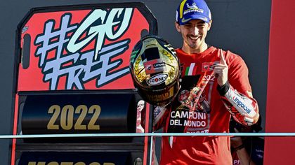 Bagnaia devuelve el reinado a Ducati, Marc tiene trabajo y el futuro español está asegurado