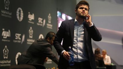 Magnus Carlsen er verdensmester i hurtigsjakk: – En lettelse