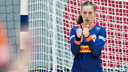 WK Handbal | Nederlandse vrouwen winnen met overmacht van Tsjechië en plaatsen zich voor hoofdronde