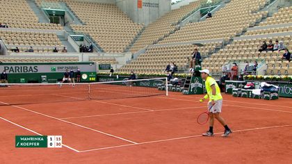 Kæmpe brag i Roland-Garros-opgør: Fly bryder gennem lydmuren