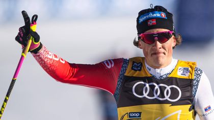 Johannes Klaebo zburdă în Tour de Ski. Prestație bună pentru Paul Pepene în mass-start la Oberstdorf