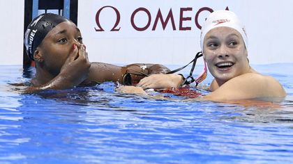 Az úszás, ahol két ezred megváltoztatta az olimpia szabályait