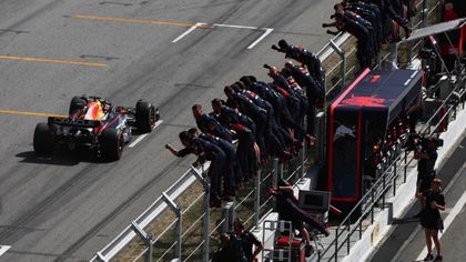 Verstappen mindent vitt Spanyolországban, a Red Bull kihasználta a Ferrari betlijét